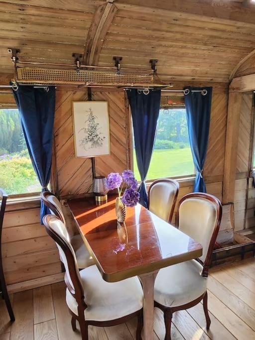 Вілла L'Express Voiture-Salon N°14630 Sierville Екстер'єр фото